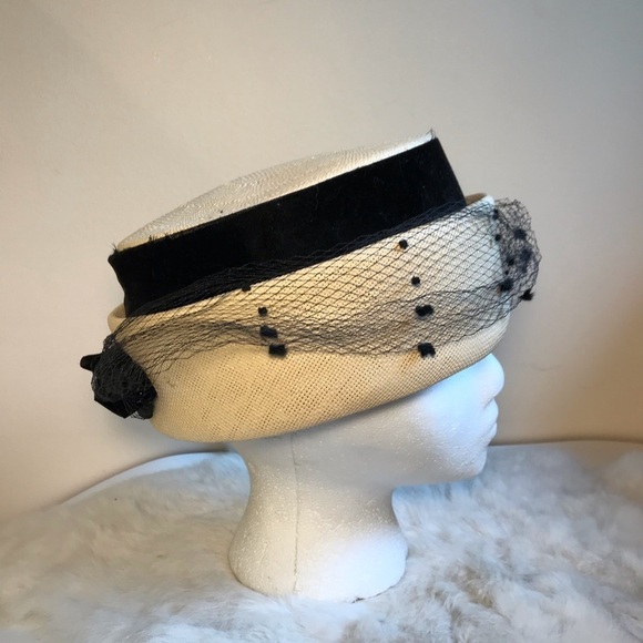 Vintage Union Made Straw Pillbox Hat Black Netting - Picture 3 of 11